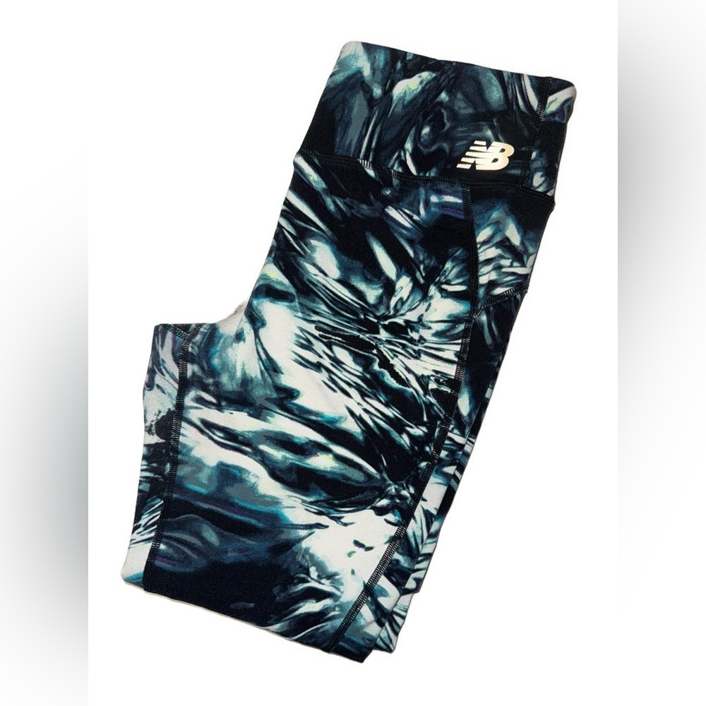 New Balance NB Dry Leggings – Size Medium
💙 Luxe Activewear Vibes - Picture 7 of 10